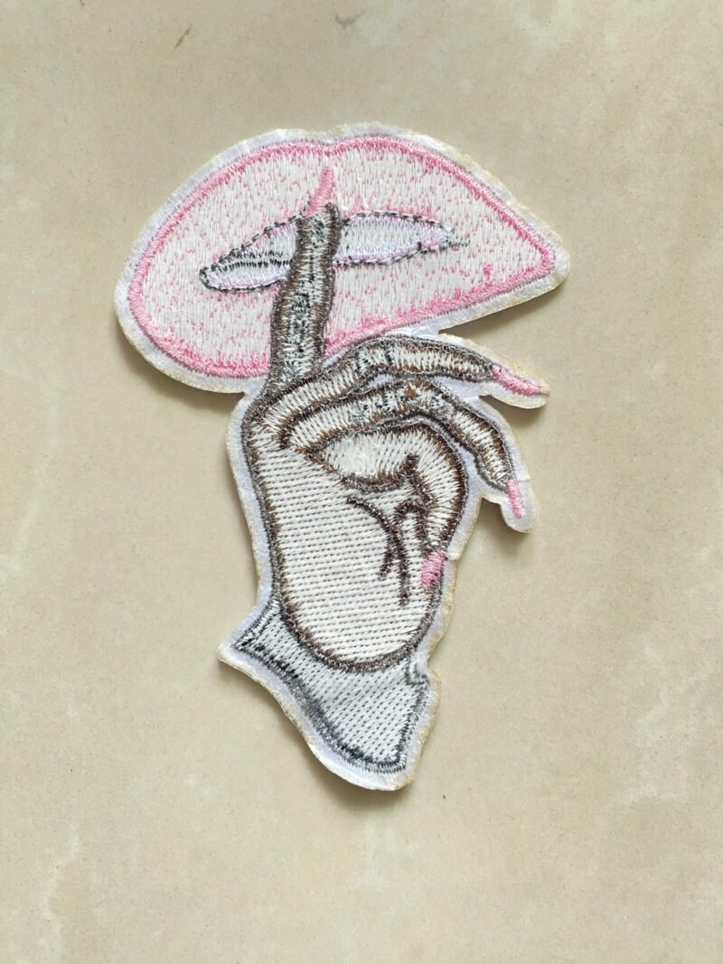 Personalized finger and mouth embroidery patch clothing accessories DIY ironing decoration embroidery mouth patch